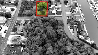 2 Anchor Dr, Ocean Township, NJ 08758