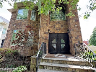 48 Macfarland Ave, Staten Island, NY 10305