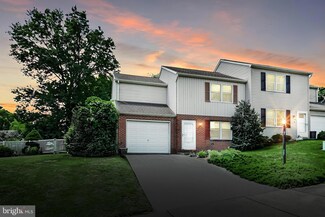 240 Boxwood Rd, Manchester, PA 17345