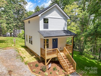 104 Forest Fern Ln, Alexander, NC 28701