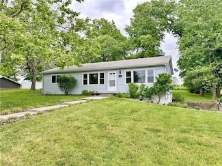 3619 Lake Trenton Dr, Trenton, MO 64683