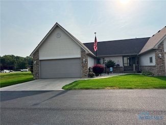 4259 Townhouse Dr Unit F, Oregon, OH 43616