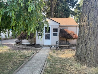7914 SE Overland St, Milwaukie, OR 97222