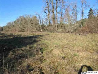 8633 Redstone Ave SE, Salem, OR 97306