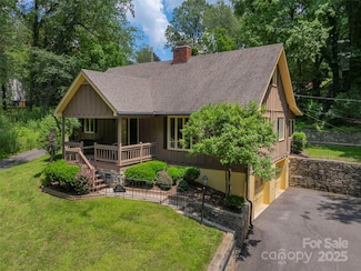 570 County Rd, Waynesville, NC 28785