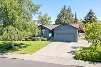 1516 NE Locksley Dr, Bend, OR 97701