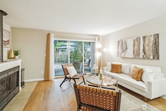 13015 102nd Ln NE Unit 2, Kirkland, WA 98034