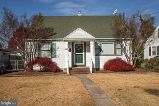 618 E Franklin St, Trenton, NJ 08610