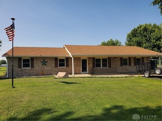 1261 Dusty Ln, West Alexandria, OH 45381