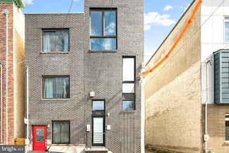 550 E Hewson St, Philadelphia, PA 19125
