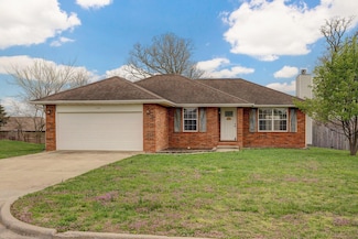 104 E Osage St, Strafford, MO 65757