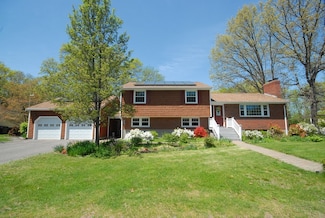 95 Bayberry Rd, Concord, MA 01742