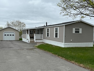 9 L St, Bangor, ME 04401