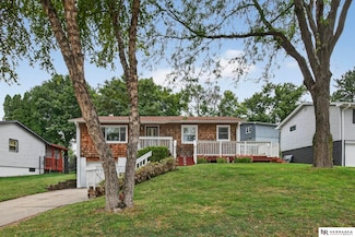 8506 Birch Dr, La Vista, NE 68128