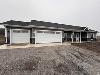 7092 N 825 E, Walkerton, IN 46574