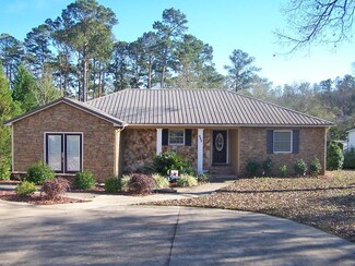 639 Holiday Dr N, Abbeville, AL 36310