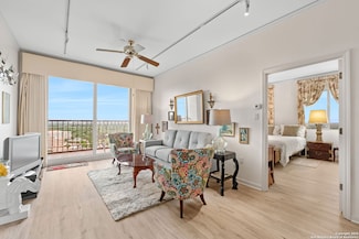 1 Towers Park Ln Unit 2207, San Antonio, TX 78209