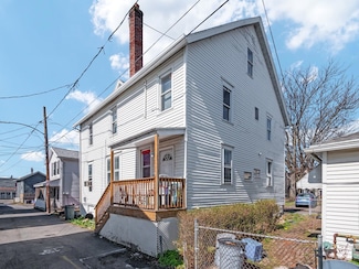 853 Lords Ct, Scranton, PA 18509