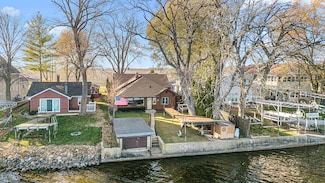 N10570 Howard Dr, Fox Lake, WI 53933