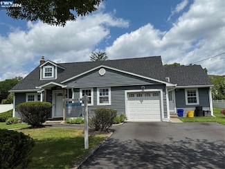 987 Pleasant Dr, New Milford, NJ 07646