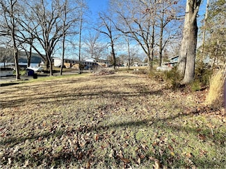 155 Benton Ave, Rockaway Beach, MO 65740