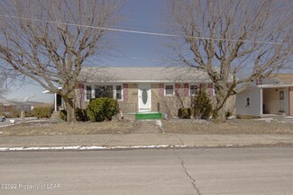 1029 W 19th St, Hazleton, PA 18202