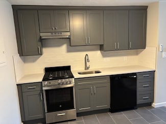 16 Walnut Ct Unit 44, Arlington, MA 02476