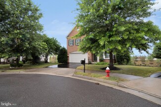 22783 Oakgrove Rd, Sterling, VA 20166