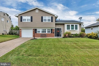87 Greenwood Dr, Blackwood, NJ 08012