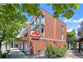 17040 SW Whitley Way Unit 202, Beaverton, OR 97006
