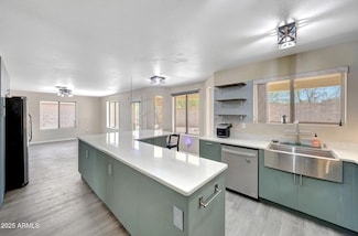 13676 N 73rd Dr Unit 3, Peoria, AZ 85381