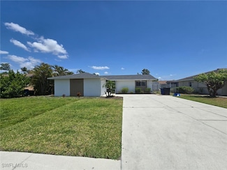 960 Hearty St, North Fort Myers, FL 33903
