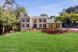 39W909 Silver Glen Rd, Saint Charles, IL 60175