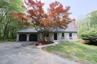657 Aldrich St, Uxbridge, MA 01569