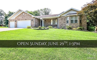 216 Michael Dr, Troy, IL 62294