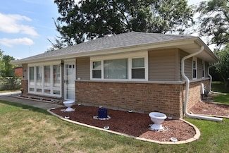 317 Mohawk St, Park Forest, IL 60466