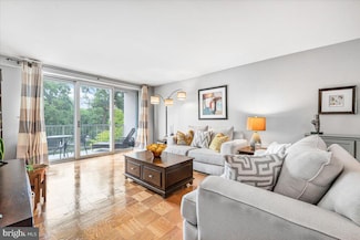4977 Battery Ln Unit 413, Bethesda, MD 20814