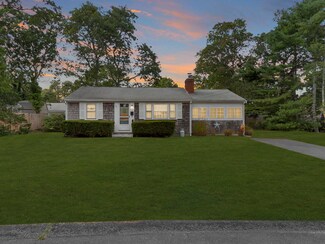 6 Lauries Ln, South Yarmouth, MA 02664
