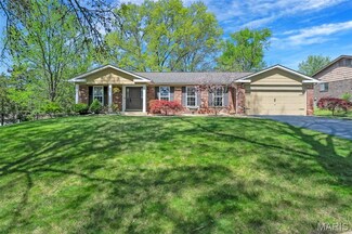 1513 Royal Crest Ct, Chesterfield, MO 63017