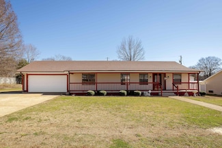 104 Caldwell Dr, Florence, AL 35633
