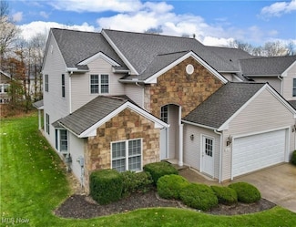 101 Stonecreek Dr, Mayfield Heights, OH 44143