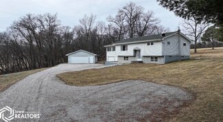 15576 Rock Bluff Rd, Ottumwa, IA 52501