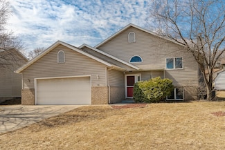 2625 Westview Ln NW, Rochester, MN 55901