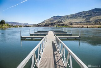 4886 Hurst Landing Rd, East Wenatchee, WA 98801