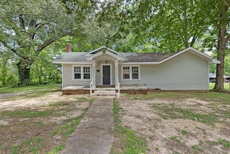 204 Young Street ( 8+ - Acres), Corinth, MS 38834