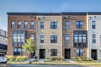 43466 Grandmoore St, Ashburn, VA 20148