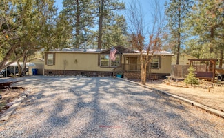 1981 Rustling Pine Dr, Overgaard, AZ 85933