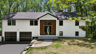 20 Howard Rd, Maynard, MA 01754