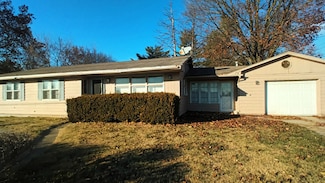 1612 W Kirby Ave, Champaign, IL 61821