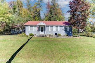 104 Marion Ave, Speculator, NY 12164